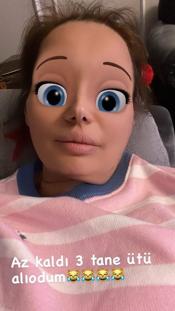 Demet Akalın sosyal medyanın diline düştü