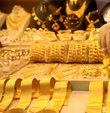 Haftayı 800 lira sınırında kapatan gram altın fiyatında 11 Şubat Cuma gecesinden itibaren kaydedilen yükseliş merak ediliyor. Gece yarısına doğru 815 lirayı gören gram altının bugün ne kadar olduğu merak ediliyor. 12 Şubat Cumartesi günü güncel altın fiyatları ve gram altın, çeyrek altında son durum 