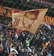 Galatasaray-Kayserispor maçında sarı-kırmızılı taraftarlar, yönetim aleyhinde tezahüratlarda bulundu ve istifaya davet etti