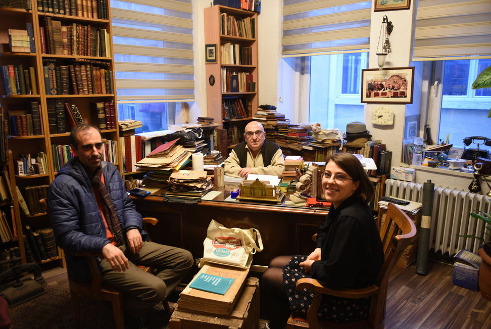 Dr. Ali Emre &Ouml;zyıldırım ve Sahaf Emin Nedret İşli ile Sahaf Turkuaz'da buluştuk.