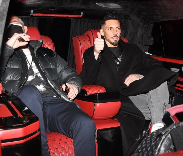 Jose Sosa gecelerde: Siz taksiyle gidin!