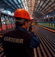 Karabük Demir ve Çelik Fabrikalarına (KARDEMİR), şirket bünyesinde istihdam edilmek üzere 200 kişinin alınacağı bildirildi