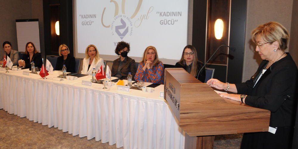 Kadınlar “Kadının Gücü”nü konuştu!