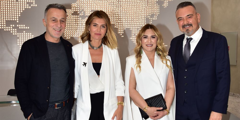 Dostlarına özel davet!