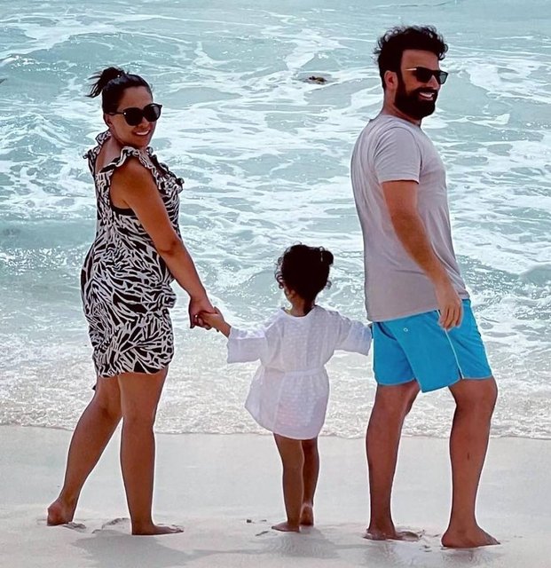 Tarkan, eşi Pınar Tevetoğlu ve kızı Liya ile tatil sezonunu açtı