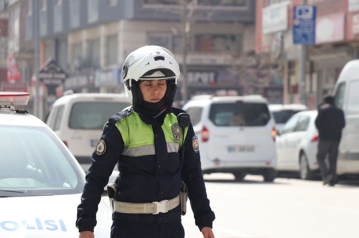 Polis memuru Ezgi Gönül