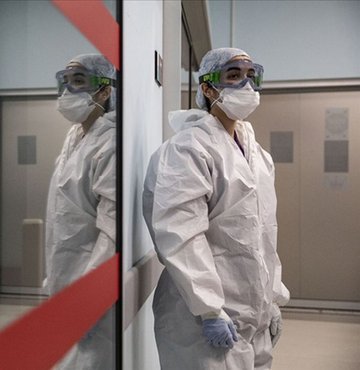 Şubatın ilk haftasında pik noktasına ulaştıktan sonra yeniden düşüşe geçen Covid-19 vakaları, İstanbul