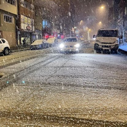 Ardahan'da nisan ayında kar sürprizi