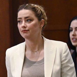 HEARD'&Uuml; ZOR DURUMDA BIRAKAN A&Ccedil;IKLAMALAR!