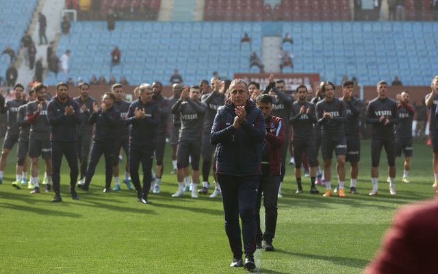 Trabzonspor'a şampiyonluk için kaç puan gerekiyor? Trabzonspor şampiyonluğunda tarihi ilkler... - TS haberleri