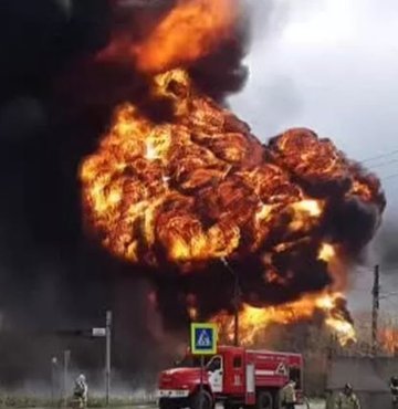 Rusya’nın Nijniy Novgorod bölgesinde bulunan bir kimya tesisindeki kimyasal madde tankerinde yangın çıktı.