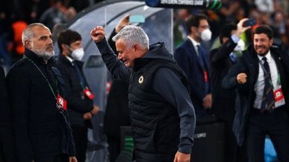 Roma finale çıktı, Mourinho tarihe geçti