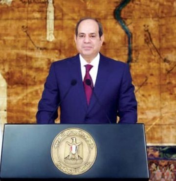 Mısır Cumhurbaşkanı Abdulfettah es-Sisi, ABD Merkezi Kuvvetler Komutanlığı (CENTCOM) Komutanı Michael Kurilla ile askeri iş birliğini değerlendirdi. 