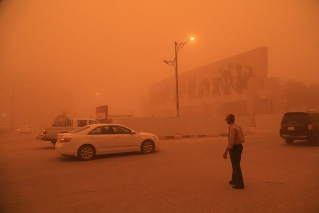 Irak'ta yoğun kum fırtınası