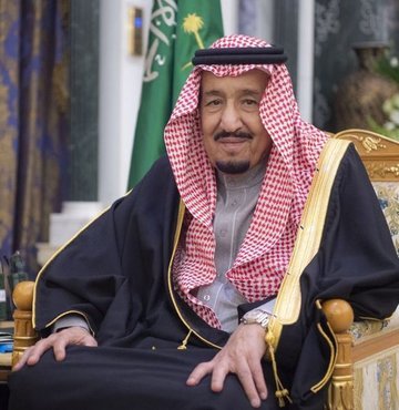 Suudi Arabistan Kralı Selman bin Abdulaziz (86), bazı tıbbi tetkikler ve tedavi amacıyla kaldığı hastaneden taburcu edildi