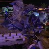 Ağaca çarpan otomobil parçalandı: Astsubay hayatını kaybetti