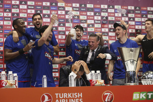 Son Dakika: Anadolu Efes, Avrupa şampiyonluğunu Coşkuyla Kutladı ...