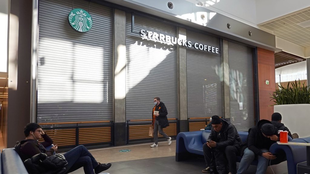 Starbucks Rusya mağazalarını kapatıyor