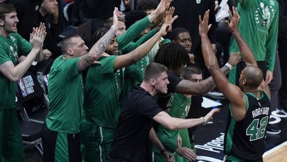 Celtics 3-2 öne geçti