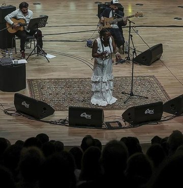 Latin Grammy ödüllü, Ekvator Ginesi asıllı İspanyol şarkıcı Buika, Başkent Kültür Yolu Festivali kapsamında konser verdi