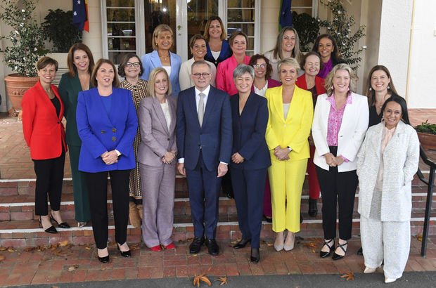 Avustralya'nın yeni hükümetinde rekor sayıda kadın bakan! 