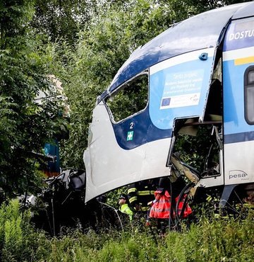 Slovakya’nın Zilina kenti yakınlarında arızalanan bir yolcu trenine lokomotifin çarpması sonucu 50 kişi yaralandı