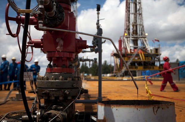 Petrol şirketlerine Venezuela'da üretim izni