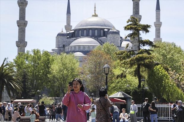 İstanbul'a gelen turist sayısı yüzde 135 arttı
