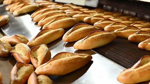 İstanbul'da ekmeğe zam geldi mi? 2022 İstanbul'da ekmek fiyatı 5 lira mı olacak?