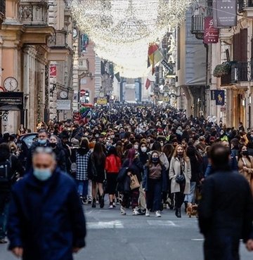 Avrupa ülkelerinde Covid-19 vakaları yeniden artmaya başladı. Birçok Avrupa ülkesi, kış sonunda ve ilkbaharın başında tedbirleri gevşetti