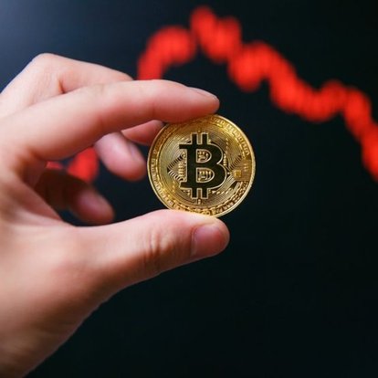Bitcoin yeniden kritik seviyenin altında