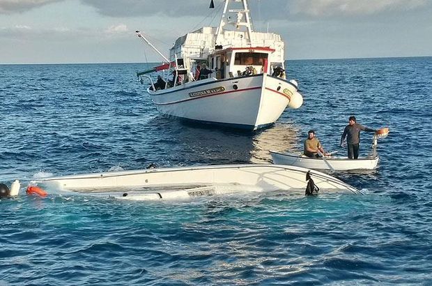Tunus'ta kaçak göçmenlerin tekneleri battı: 1 ölü