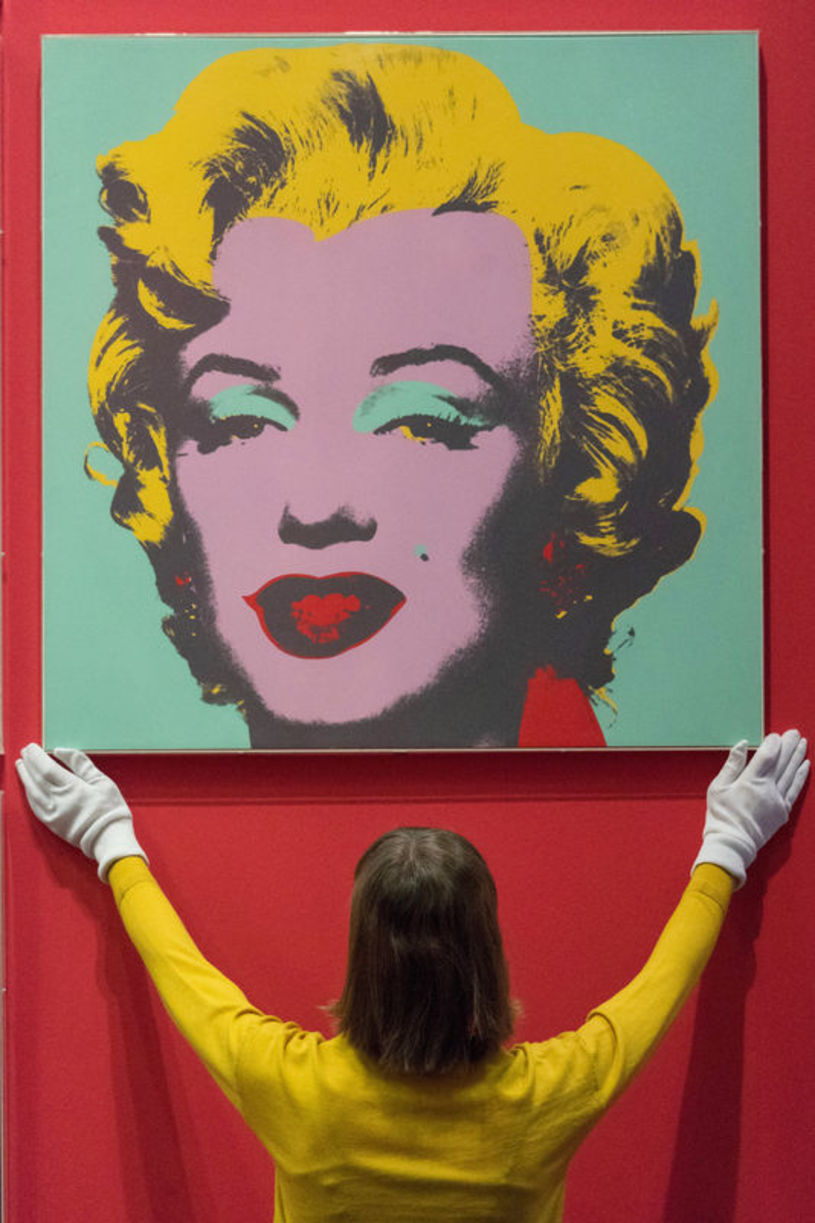 Andy Warhol'un &quot;Marilyn Monroe&quot; portresi rekor kırdı.