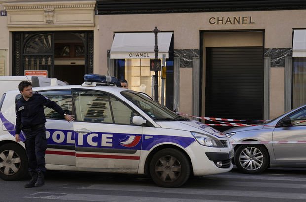 Paris'te 1 milyon dolarlık kuyumcu soygunu