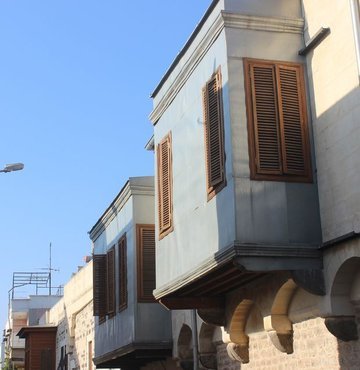 Türkülere konu olan Kilis’in tarihi evlerindeki pencerelerin tahta darabaları (kepenk) bir asırdır kentin tarihi dokusuna da güzellik katıyor