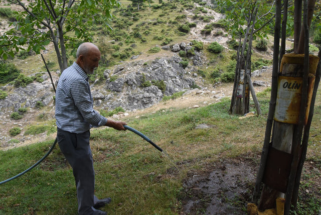 Boş araziydi... 15 yılda cennete çevirdi