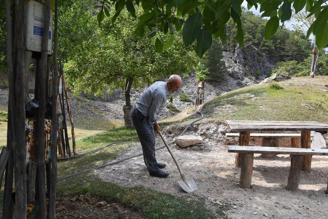 Boş araziydi... 15 yılda cennete çevirdi