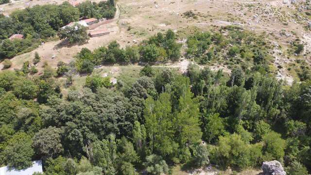 Boş araziydi... 15 yılda cennete çevirdi