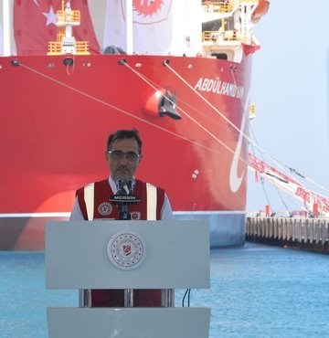 Enerji ve Tabii Kaynaklar Bakanı Fatih Dönmez, Akdeniz