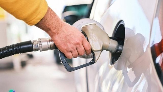 Benzine indirim, motorine zam! 19 Ağustos 2022 Cuma bugün LPG, motorin (mazot) ve benzin fiyatları ne kadar, kaç TL oldu? Akaryakıt zammı ve indirimi sonrası güncel akaryakıt fiyatları listesi