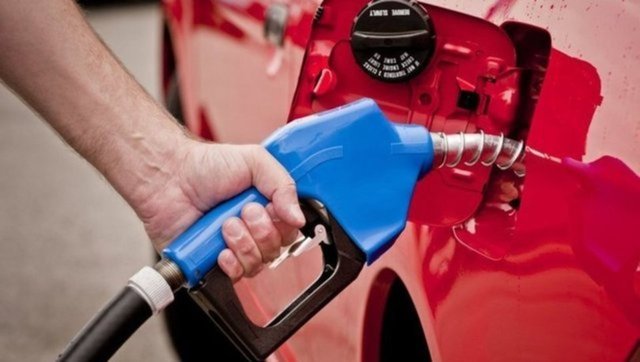 Benzine indirim, motorine zam! 19 Ağustos 2022 Cuma bugün LPG, motorin (mazot) ve benzin fiyatları ne kadar, kaç TL oldu? Akaryakıt zammı ve indirimi sonrası güncel akaryakıt fiyatları listesi