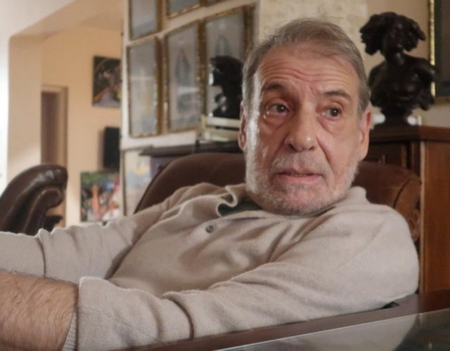 Cenaze töreninde büyük ayıp: Civan Canova'nın cenaze töreninde Açelya Akkoyun'un zor anları - Son dakika magazin haberleri