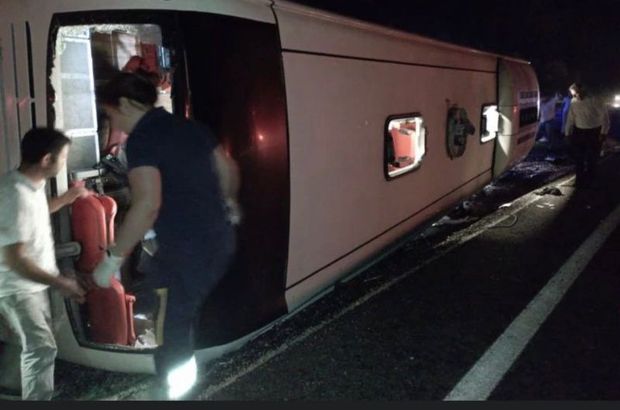 Pamukkale'de yolcu otobüsü devrildi: 28 yaralı