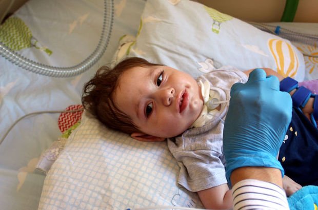 SMA'lı Aybars bebek 3 kez kalp krizi geçirdi