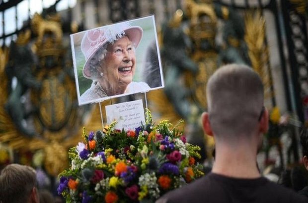 İ﻿ngiltere, Kraliyet Ailesi üyelerinin yasını hangi geleneklerle tutuyor?