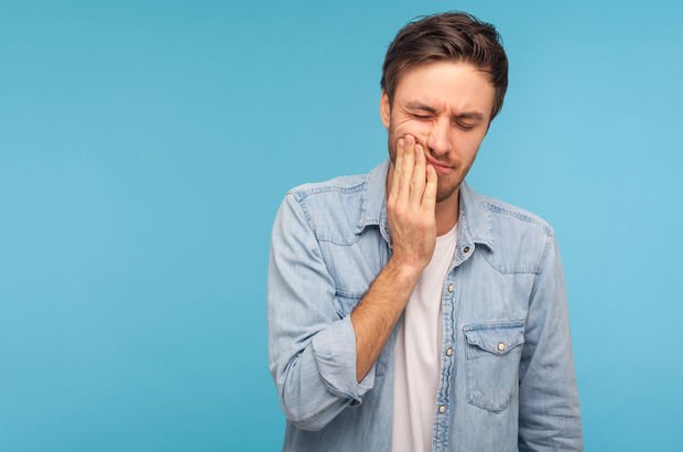 Diş eti ağrısı neden olur, nasıl geçer?