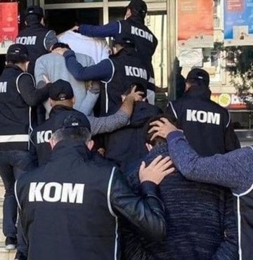 Ankara Cumhuriyet Başsavcılığınca kapatılan Polis Akademisi Başkanlığına bağlı (eski) Güvenlik Bilimleri Fakültesi/Polis Kolejinden ilişiği kesilen öğrencilerin FETÖ/PDY tarafından takip altına alınıp okul dönemlerine ve ilişiklerinin kesilmesiyle sonraki dönemlerine ait örgüte bağlılık ve sadakatlerine göre yapıldığı tespit edilen kodlamalar hakkında yürütülen soruşturma kapsamında; 7‘si avukat toplam 15 şüpheli hakkında, Ankara merkezli 8 ilde, eş zamanlı operasyon yapılması ve gözaltı kararı verildi.
