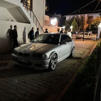 Kocaeli'de otomobil yayalara çarptı: 1 ölü, 1 yaralı