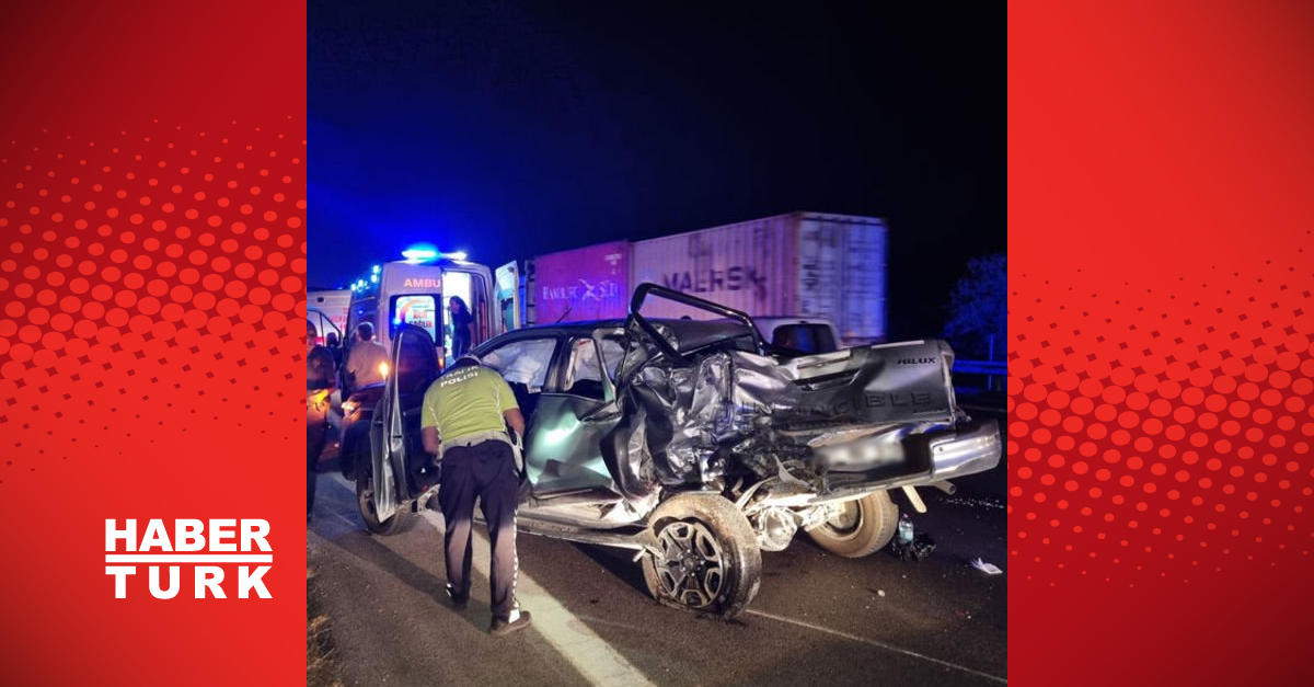 Adana’da TIR ile pikap çarpıştı: 2 ölü
