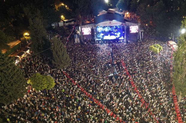 2,5 milioni di persone sono state accolte al festival |  HT Gastro